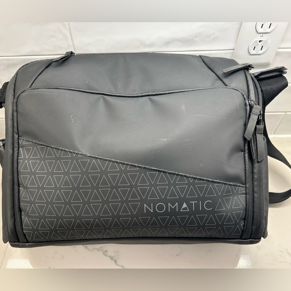 nomatic Bags Nomatic Messenger Bag Poshmark